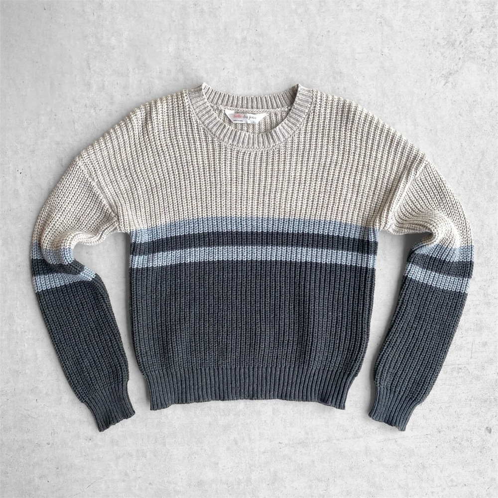 Belle Du Jour Gray Colorblock Ribbed Knit Crewneck Sweater